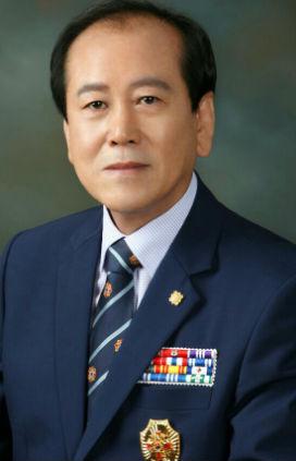 국민포장 수여받은 박연하 재향군인회장